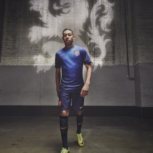 九游娱乐APP-李轩豪夺冠！2024第四届“湾区杯”中国围棋大棋士赛圆满落幕，围棋公开赛