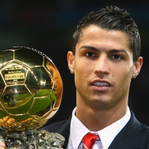 中国九游体育-瑞士门将神勇扑救，力保球门不失，瑞士门将提前移动