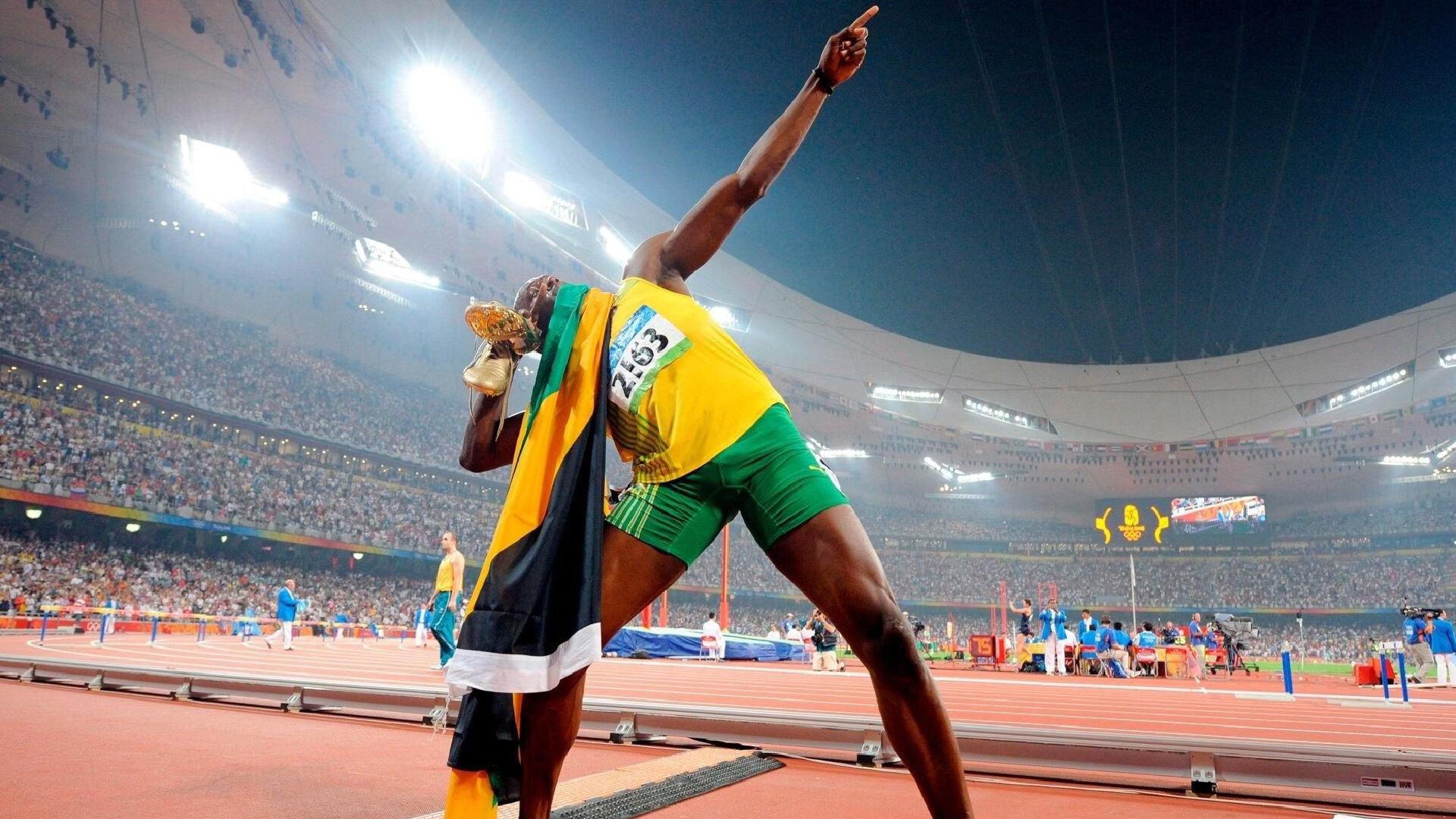 球迷文化大融合，现场氛围热烈，球迷文化的见解